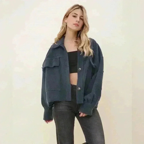 Trendy Oversized Cropped Jacket in Forest Green - Picture 1 of 2
